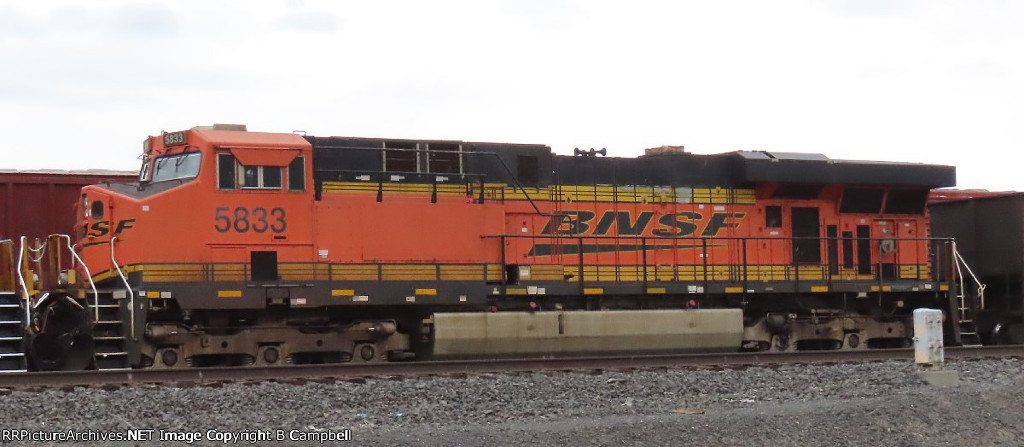 BNSF 5833